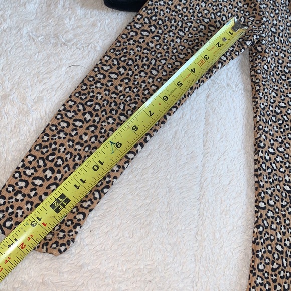 Btween Black Leopard Outfit Top & Leggings Set 4 EUC - Picture 9 of 12